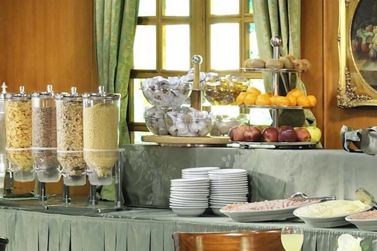 ****  Hotel Beverly Hills Rome Italy